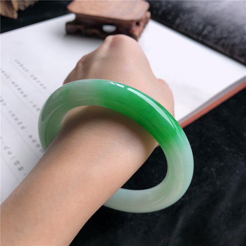 Lighting & Home Decor Studio - Natural Burmese Jadeite Bracelet, Ice-Waxy Type,