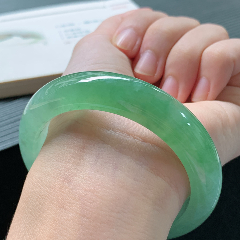 Lighting & Home Decor Studio - Jadeite bracelet, Burmese old mine ice